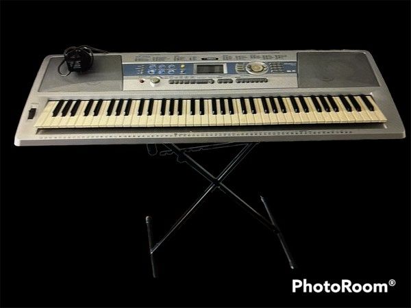 Photo 2 of YAMAHANA PORTABLE GRAND PIANO W STAND MODEL DGX-200