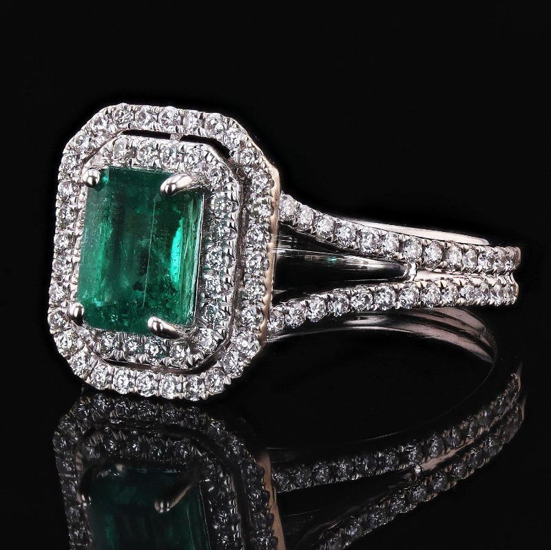 Photo 1 of 18K WHITE GOLD 1.07ct EMERALD AND 0.60ctw DIAMOND RING W CERTIFIED APPRAISAL (APPROX. SIZE 6.5)   RN030742