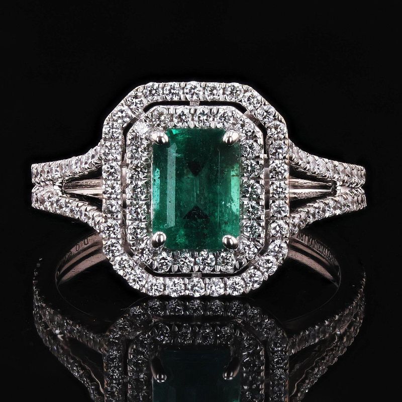 Photo 2 of 18K WHITE GOLD 1.07ct EMERALD AND 0.60ctw DIAMOND RING W CERTIFIED APPRAISAL (APPROX. SIZE 6.5)   RN030742