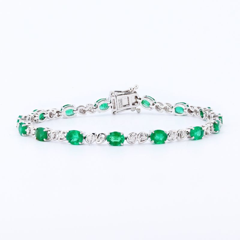 Photo 1 of 18K WHITE GOLD  4.38ctw EMERALD AND 0.37ctw DIAMOND BRACELET W CERTIFIED MSRP APPRAISAL    BR006520