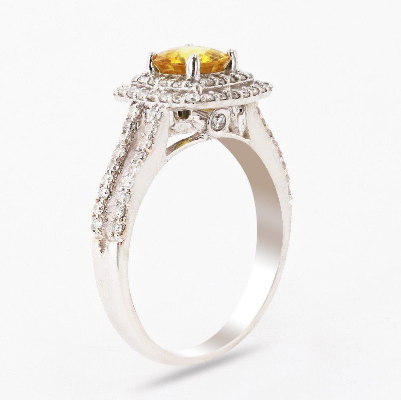 Photo 2 of 18K WHITE GOLD 1.16ct ORANGY YELLOW SAPPHIRE AND 0.65ctw DIAMOND RING W CERTIFIED APPRAISAL (APPROX. SIZE 6.5)   RN029288
