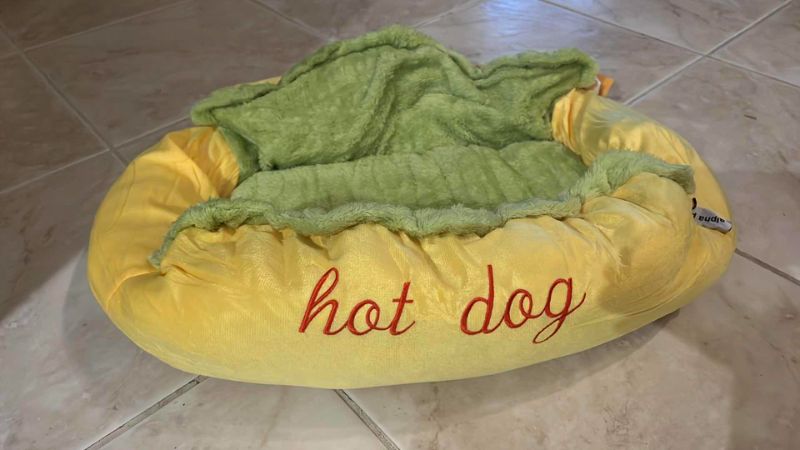 Photo 3 of NEW IN BOX ALPHA PAW COZY CALMING SMALL DOG BED