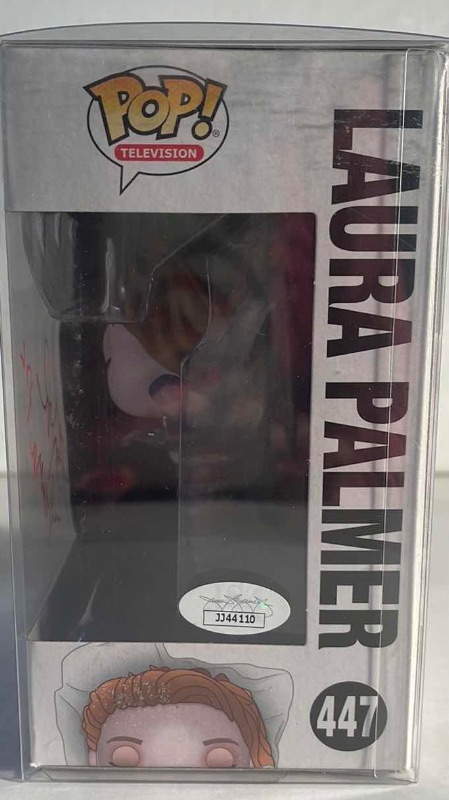 Photo 3 of NIB SIGNED FUNKO POP W/ COA TELEVISION SERIES TWIN PEAKS “LAURA PALMER” - RETAIL PRICE $125.00