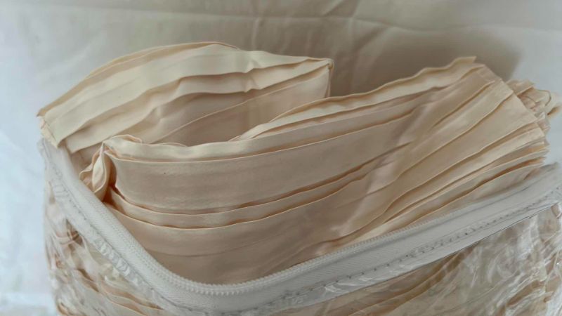 Photo 2 of QUEEN CREAM SILK DUST RUFFLE