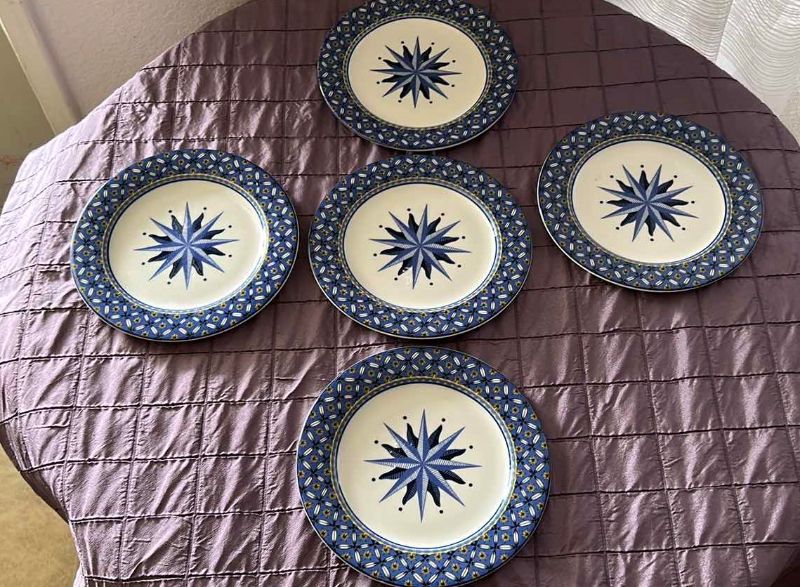 Photo 1 of 5 CASUAL VICTORIA BEALE PORCELAIN PLATES