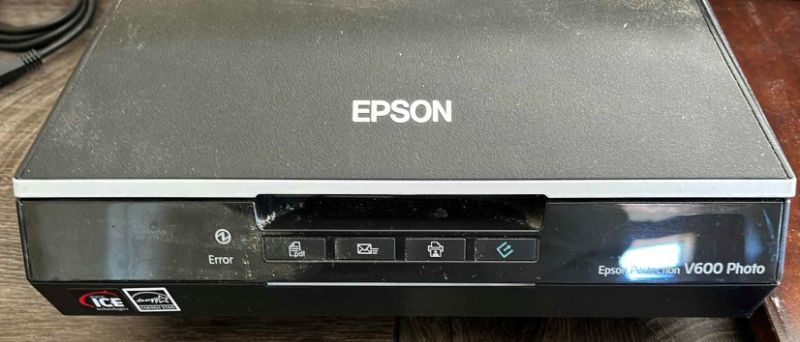Photo 3 of EPSON PERFECTION V600 SCANNER