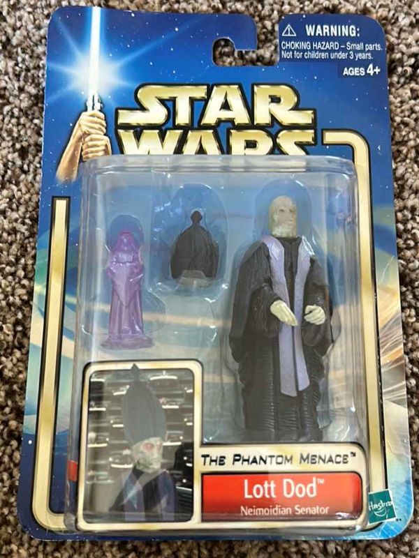 Photo 1 of VINTAGE STAR WARS COLLECTIBLE FIGURINE 
