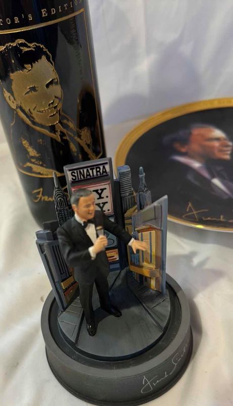 Photo 7 of Frank Sinatra Collectible items