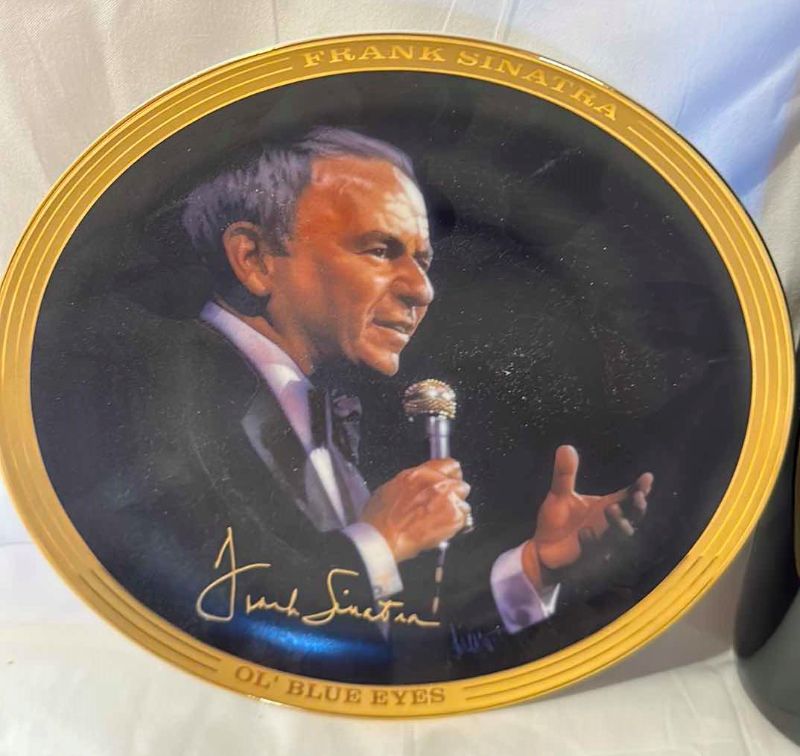 Photo 4 of Frank Sinatra Collectible items