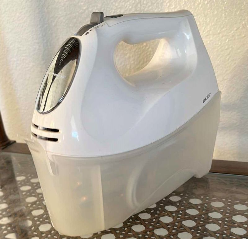 Photo 1 of ELECTRIC MIXER