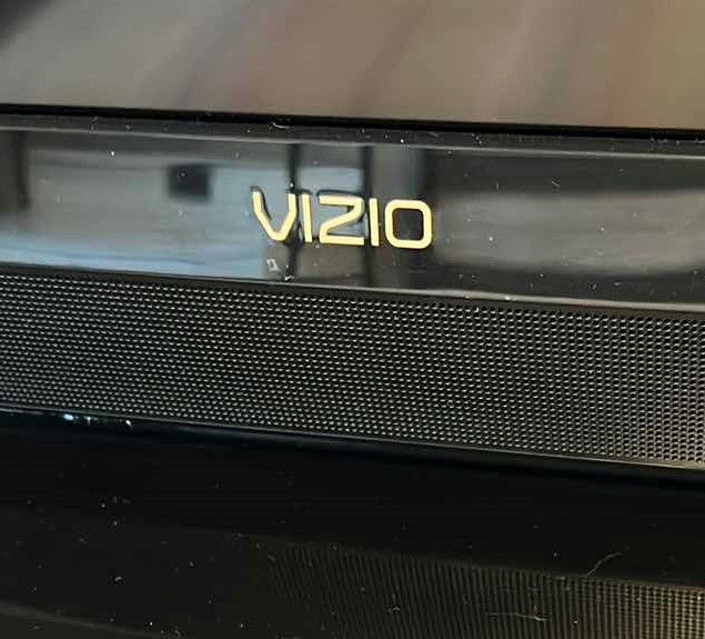 Photo 3 of VIZIO TV