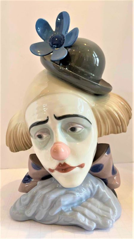 Photo 1 of VINTAGE LLADRO PORCELAIN PENSIVE CLOWN 10”