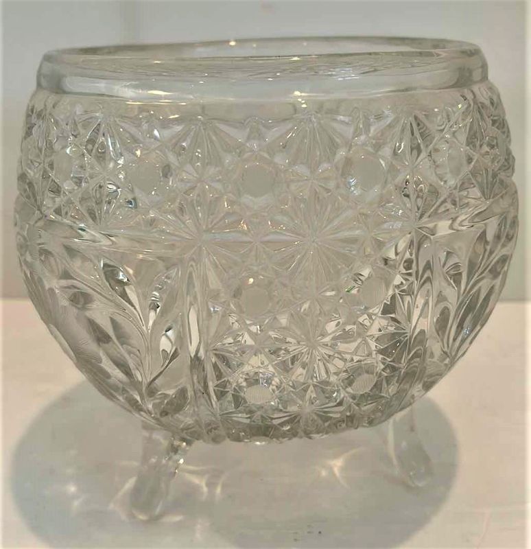 Photo 5 of CUT GLASS CRYSTAL BOWL - McKEE GLASS SNAPPY CLEAR CANE DAISY BUTTON ROSE BOWL 3 TOES 4 FLORAL ETCH PANELS9” x 7.25”