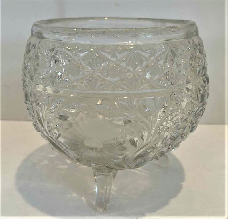Photo 1 of CUT GLASS CRYSTAL BOWL - McKEE GLASS SNAPPY CLEAR CANE DAISY BUTTON ROSE BOWL 3 TOES 4 FLORAL ETCH PANELS9” x 7.25”