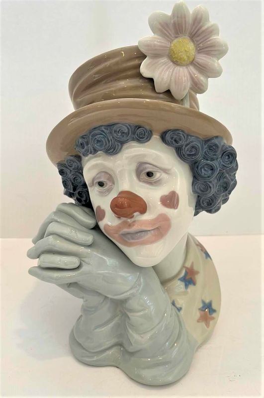 Photo 1 of RARE LLADRO "CLOWN MELANCHOLY" PORCELAIN FIGURINE H12"