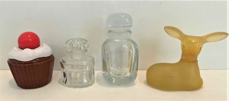 Photo 1 of 4 VINTAGE SMALL PERFUME BOTTLES