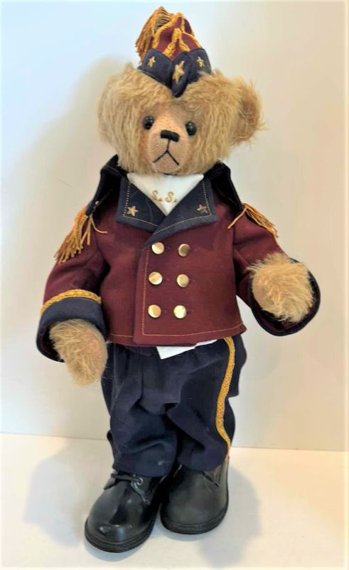 Photo 1 of BEAR THREADS LAURA SANCHEZ, GEORGE WASHINGTON BEAR H19”