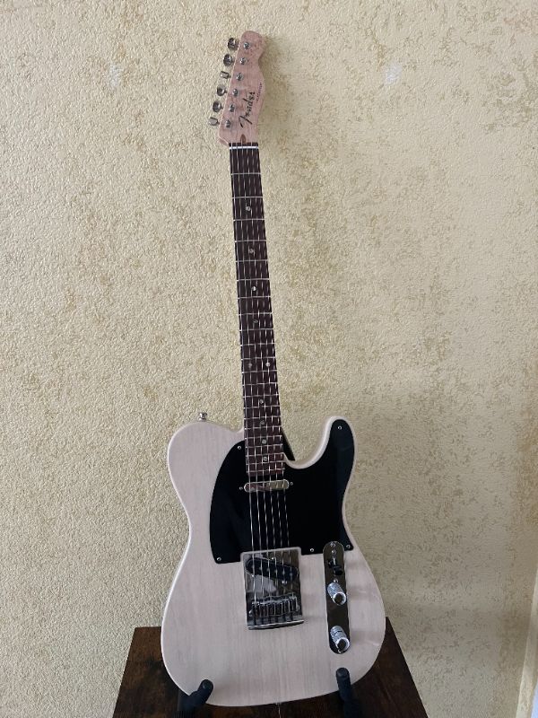 Photo 3 of 2011 FENDER CUSTOM DELUXE TELECASTER 7195 GUITAR-AGED WHITE BLONDE W ROSEWOOD FINGERBOARD (COA & ORIGINAL PAPERWORK INCLUDED)