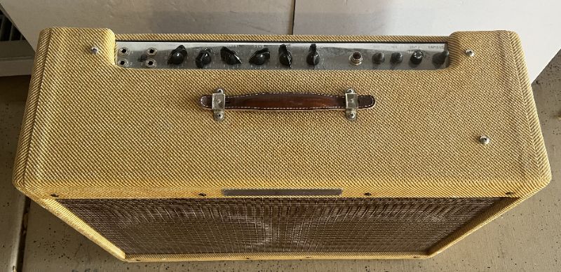 Photo 4 of FENDER CUSTOM JOE BANAMASSA TWIN TUBE GUITAR AMP LACQUERED TWEED 8 OHMS (27” x 9” H19”)