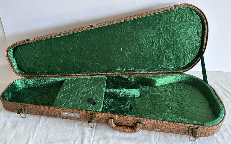 Photo 4 of NASH STRATOCASTER GUITAR CASE BROWN FENDER NASHGUITARS ALLIGATOR CASE W PLUSH GREEN LINING