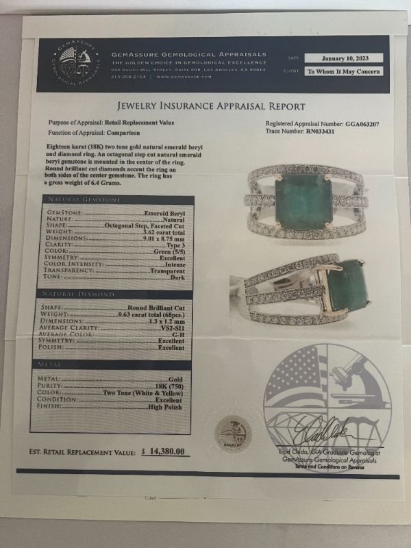 Photo 6 of 18K TWO TONE GOLD NATURAL EMERALD BERYL & DIAMOND RING (APPROX SIZE 6.5)  RN033431
