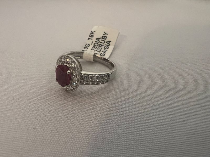 Photo 4 of 18K WHITE GOLD NATURAL RUBY CORUNDUM & DIAMOND RING (APPROX SIZE 6.5)   RN032451