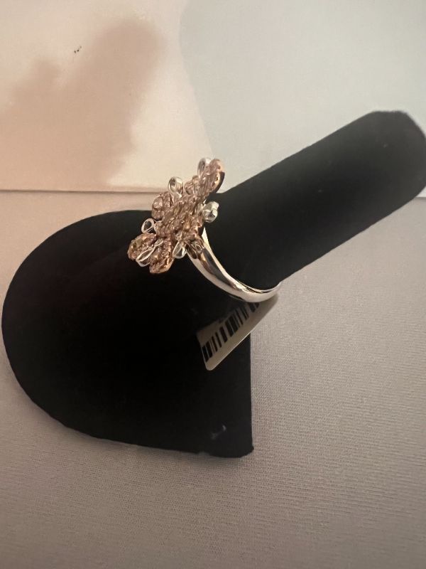 Photo 2 of 18K ROSE GOLD & WHITE DIAMOND & PINK DIAMOND RING (APPROX SIZE 6.5)  RN028867 