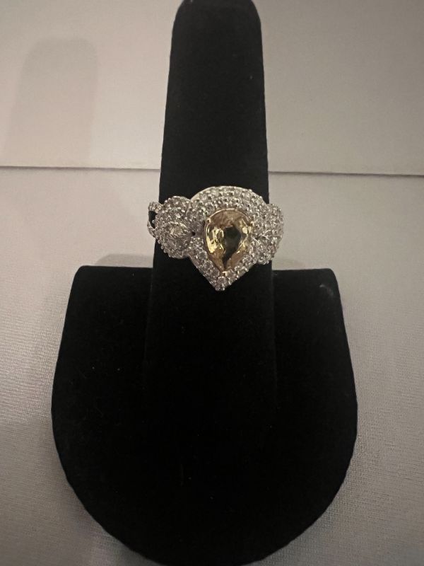 Photo 4 of 18K TWO TONE GOLD NATURAL FANCY SAPPHIRE CORUNDUM & DIAMOND RING (APPROX SIZE 6.5)   RN033742 