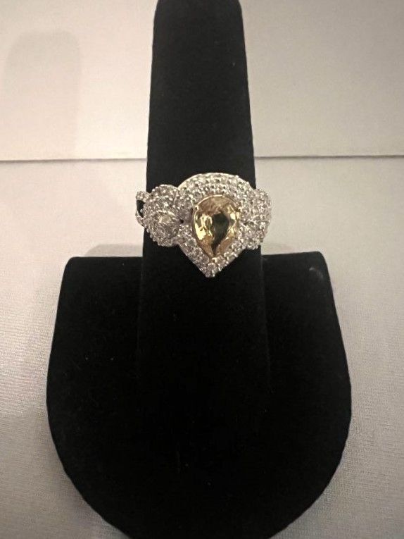 Photo 1 of 18K TWO TONE GOLD NATURAL FANCY SAPPHIRE CORUNDUM & DIAMOND RING (APPROX SIZE 6.5)   RN033742 