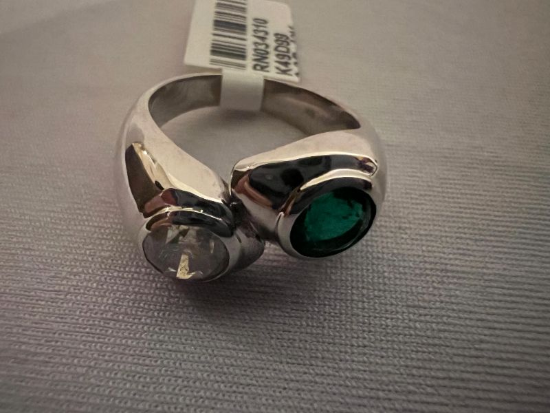 Photo 4 of 18K WHITE GOLD NATURAL EMERALD BERYL & DIAMOND RING  (APPROX SIZE 6.5)  RN034310  