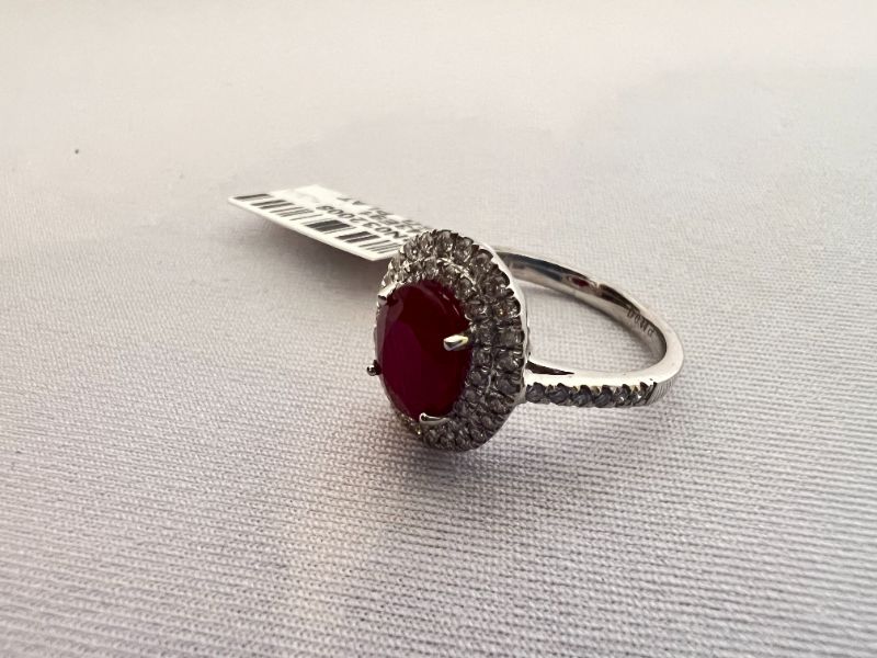 Photo 5 of PLATINUM RUBY & DIAMOND RING (APPROX SIZE 6.5) RN032008 