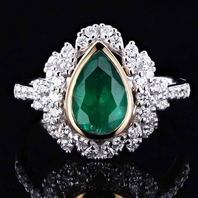 Photo 3 of 1.37ct Emerald and 0.64ctw Diamond 18K Yellow and White Gold Ring W. MSRP Certified Appraisal (Approx Size 6-7)   RN032445