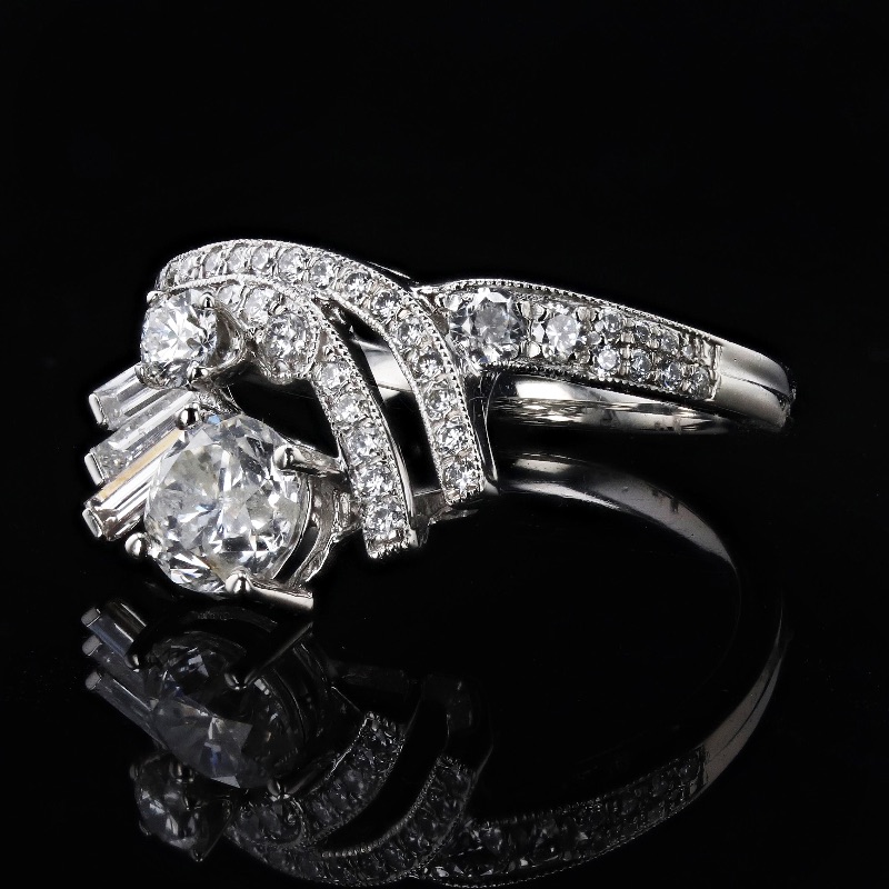 Photo 3 of 0.80ct CENTER Diamond Platinum Ring (1.50ctw Diamonds) W. MSRP CERTIFIED APPRAISAL. (APPROX SIZE 6-7).  RN031243