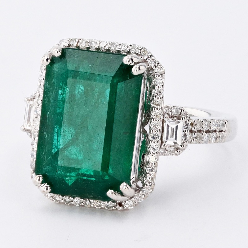 Photo 1 of 6.24ct Emerald and 0.52ctw Diamond 18K White Gold Ring w. MSRP Appraisal (Approx. Size 6-7)  RN031090