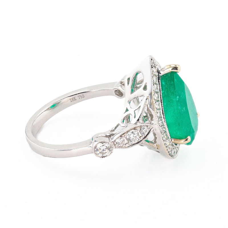 Photo 6 of 3.94ct Emerald and 0.53ctw Diamond 18K White Gold Ring w. MSRP Appraisal. RN020680