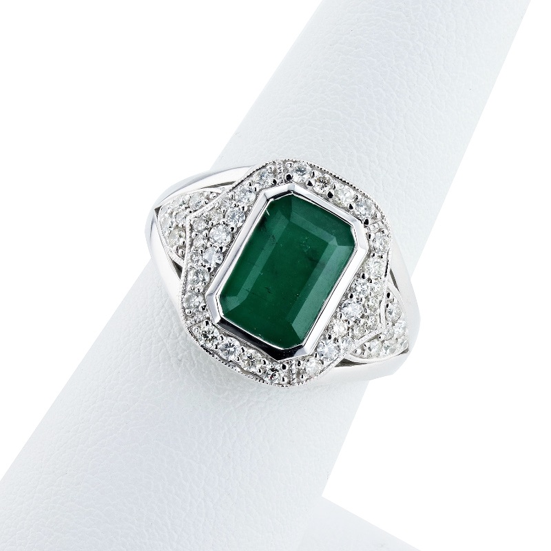 Photo 3 of 2.51ct Emerald and 0.55ctw Diamond 18K White Gold Ring W. MSRP APPRAISAL (APPROX SIZE 6-7)  RN033396