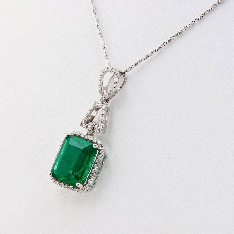 Photo 2 of 4.54ct Emerald and 0.31ctw Diamond 14K White Gold Pendant/Necklace w. MSRP APPRAISAL. NK12812