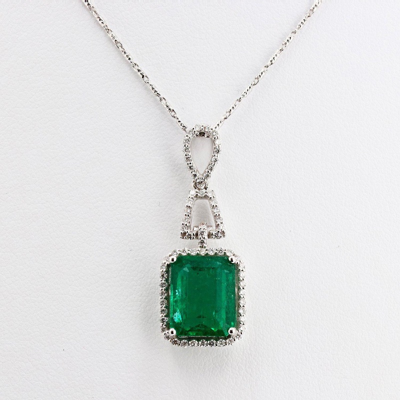 Photo 3 of 4.54ct Emerald and 0.31ctw Diamond 14K White Gold Pendant/Necklace w. MSRP APPRAISAL. NK12812