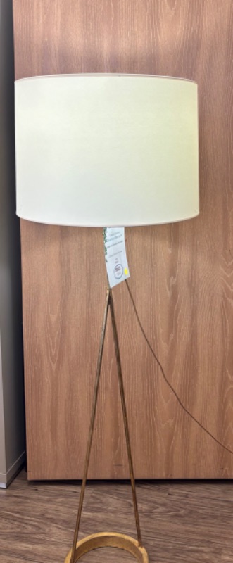 Photo 4 of NEW VISUAL COMFORT DAUPHINE 54" FLOOR LAMP W GILDED IRON SKU S 1300GI-L 