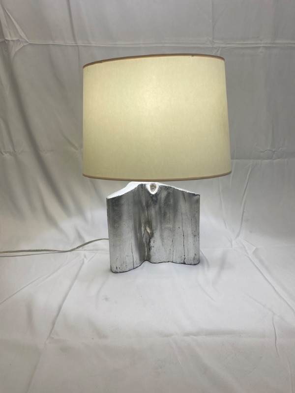 Photo 2 of NEW THOMAS O'BRIEN CARAMEL TABLE LAMP BURNISH SILVER LEAF FINISH W LINEN SHADE