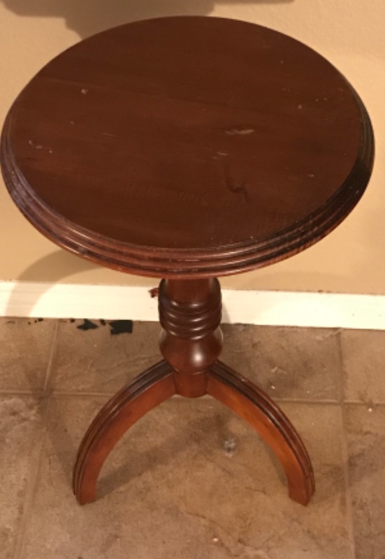 Photo 2 of ETHAN ALLEN ACCENT TABLE 14 x 14 x 24