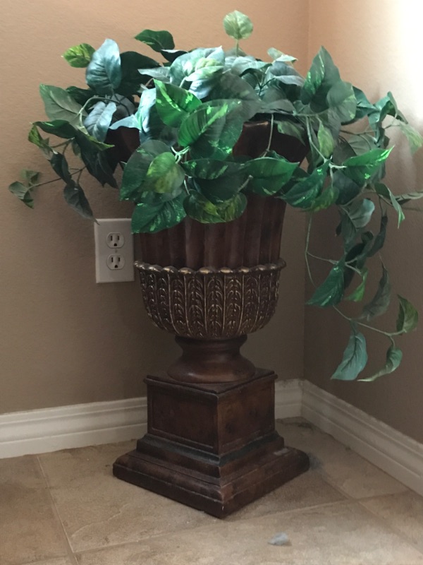 Photo 3 of ETHAN ALLEN DECORATIVE OUTDOOR PLANTER 25” TALL