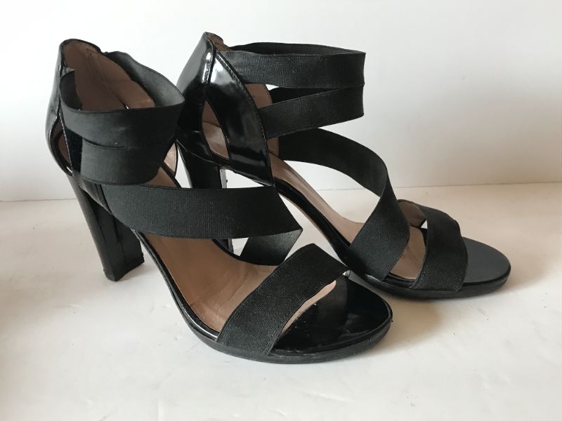 Photo 4 of STUART WEITZMAN MADE IN SPAIN WOMENS DESIGNER SHOES SIZES 8 & 8.5