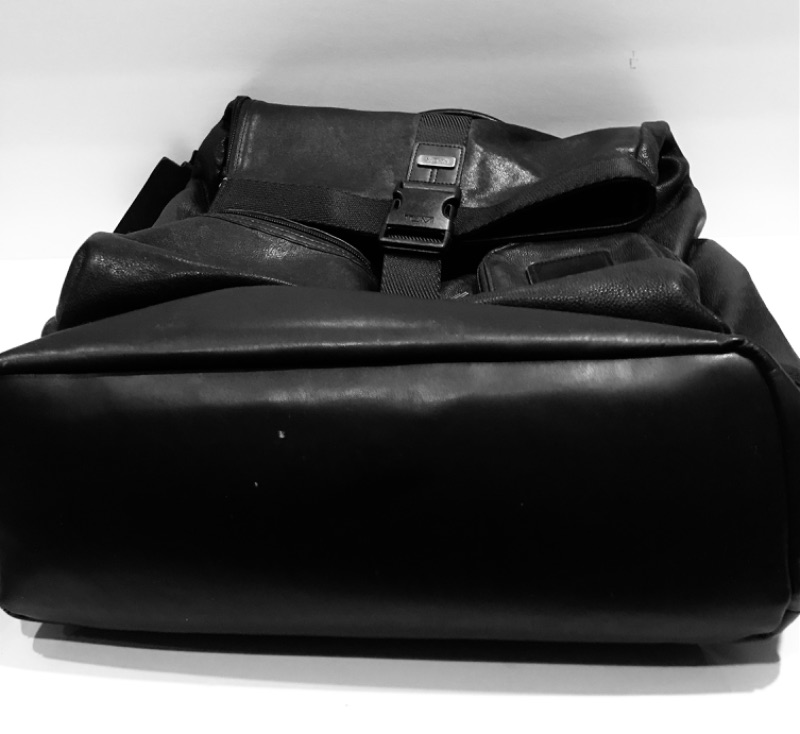 Photo 2 of TUMI BRIEF PACK BLACK LEATHER RETAILS $ 725.00