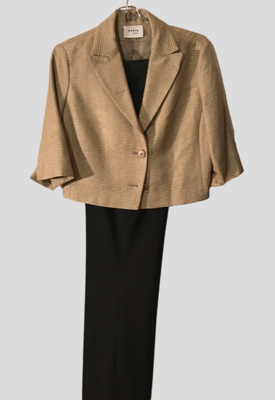 Photo 1 of AKRIS PUNTO WOMENS JACKET WITH LAFAYETTE 148 PANTS PRISTINE CONDITION SIZE 2