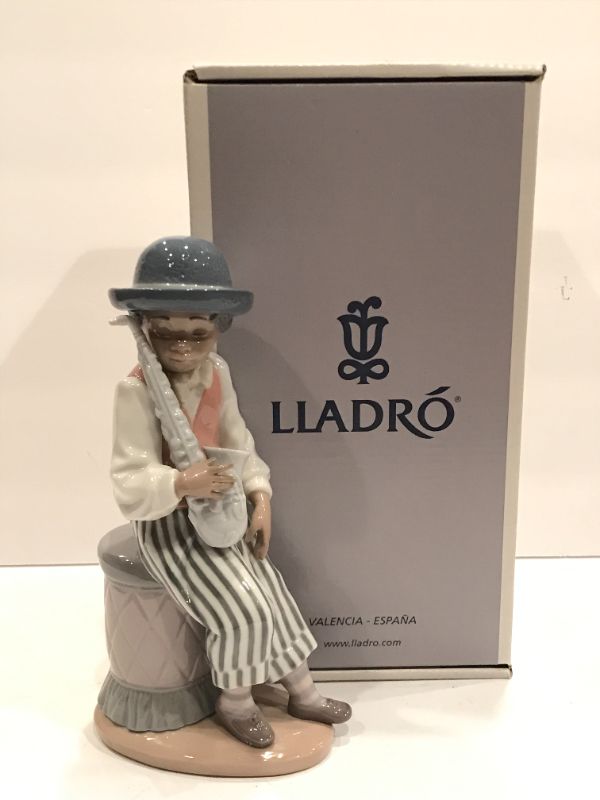 Photo 1 of LLADRO "JAZZ SAX" PORCELAIN FIGURINE - BLACK LEGACY COLLECTION #5928 WITH BOX