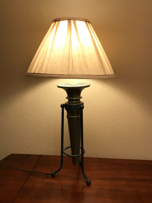 Photo 2 of ETHAN ALLEN VINTAGE LIVING ROOM LAMP