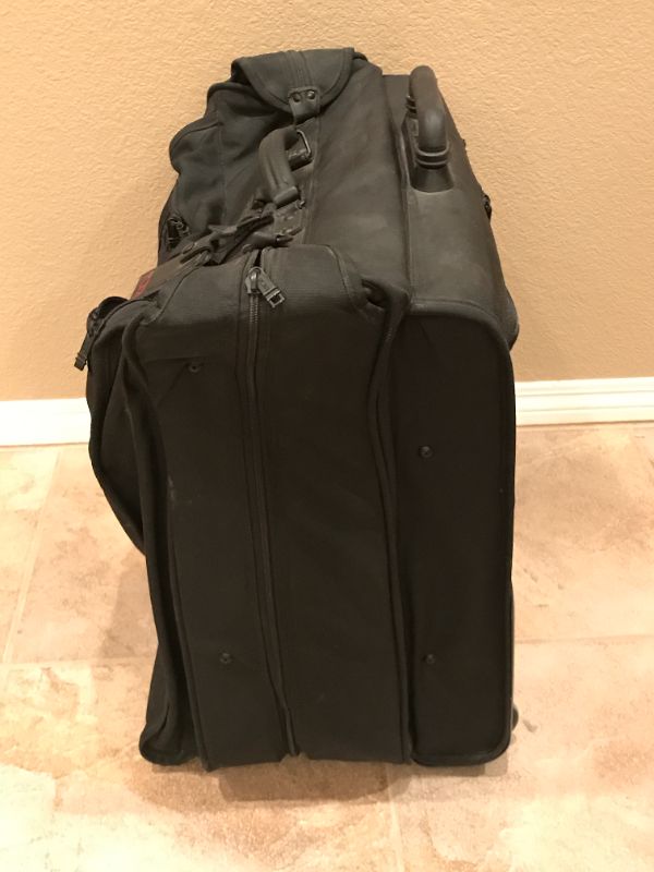 Photo 2 of TUMI EXTENDED TRIP 4 WHEELED GARMENT BAG