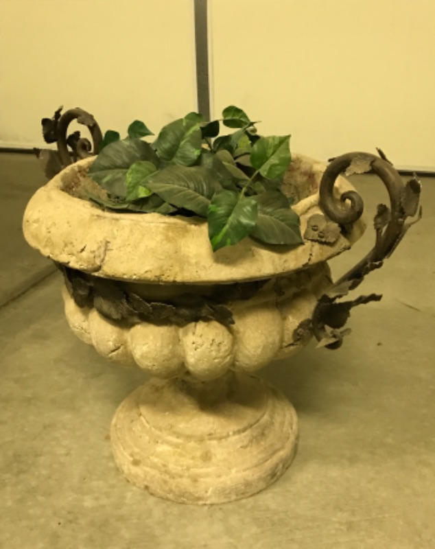 Photo 2 of ETHAN ALLEN GARDEN URN / LARGE PLANTER