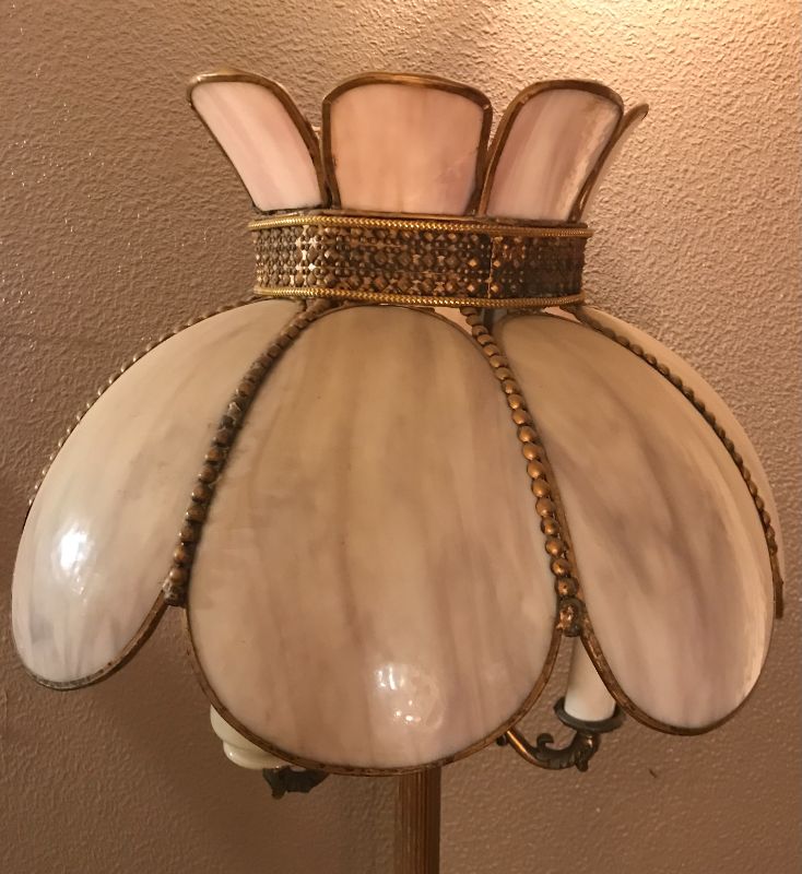 Photo 4 of ANTIQUE FLOORS LAMP WITH  SLAG GLASS LAMP SHADE